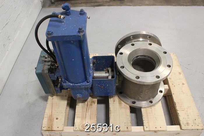 Used True Line  3 Way Valve, 8", Class 150, Trim 316 Stainless Steel, Seal 316 Stainless Steel, Shaft 316 Stainless Steel, Pneumatic Cylinder Actuator, 90 Degree Rotation, Pneumatic Jamesbury Positioner #25531