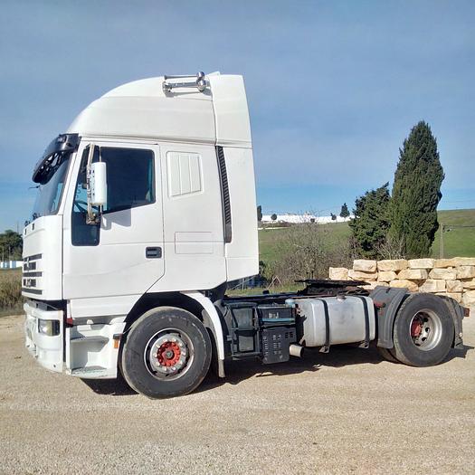 Usado 2001 IVECO Eurostar 440E43T tractor unit