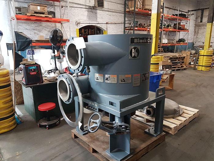 Used BLACK CLAWSON UV200 PRESSURE SCREEN