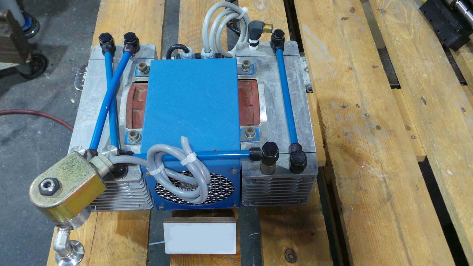 Used ABM Vacuubrand 4EKGF63CX-4 Pump, 4EKGF63CX-4 / 230V / 50~60Hz / 0,18kW / Diaphragm Vacuum Pump /