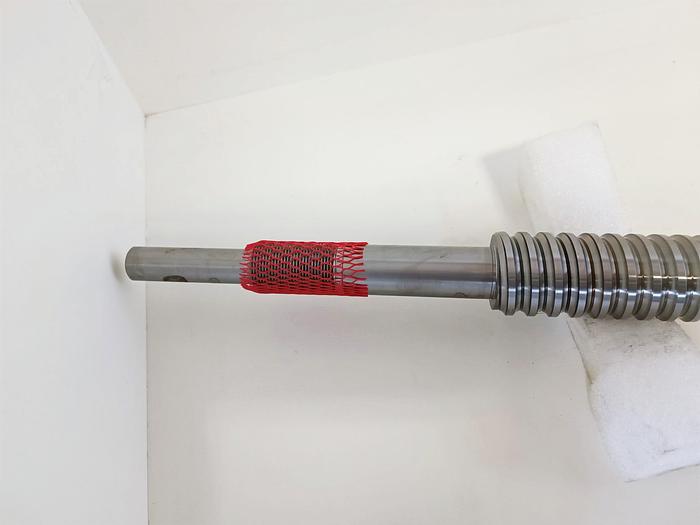 Geschliffener Präzisions Kugelgewindetrieb, D40 mm, 1415 mm, KSK, neu