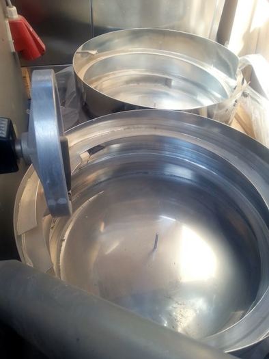 Used BAUSCH & STROBEL AMPOULE / VIAL CAP CLOSING MACHINE