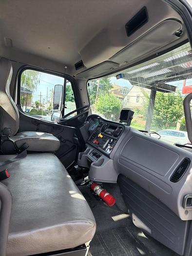 Used 2017 Elliott G85R Sign Crane on 2017 Freightliner M2-106 6x4 Reg Cab Flatbed Truck - MB7599