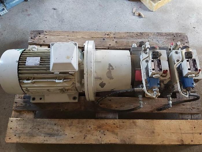 Gebraucht Hydraulikpumpe, Doppelradialkolbenpumpe, HP R18B1, HP R18XX, Moog, gebraucht