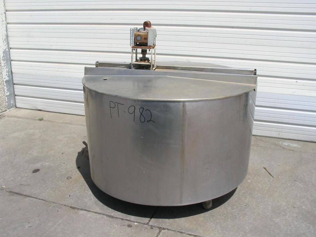 Usado 500 GALLON BULK TANK.  VAN VETTER