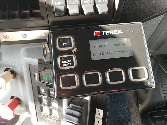 Used Terex Commander 4047 Digger Derrick on 2011 Ford F750 Utility Truck - 96711