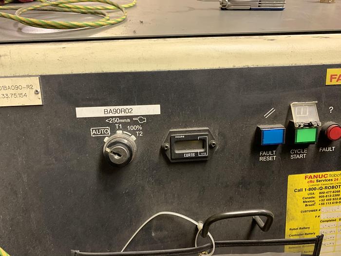 Used FANUC R2000iB/165F 6 AXIS CNC ROBOT WITH R30iA CONTROLLER 165KG X 2655mm REACH