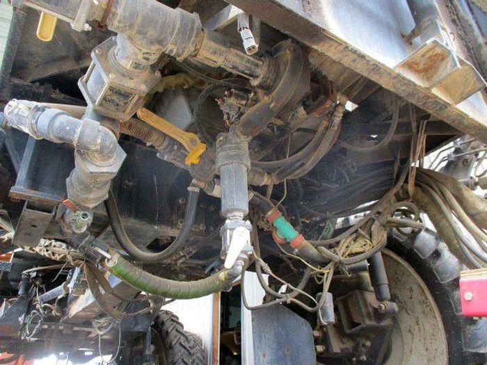 Used Willmar 7200 Sprayer w/ 90' Boom