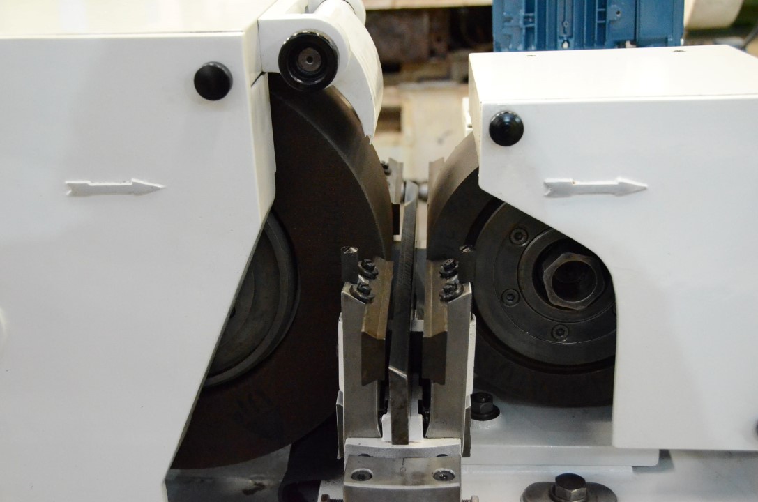 Usado 1989 SENY R-60-H Rectificadoras sin centros #4428