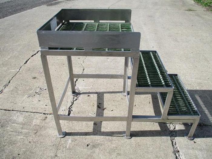 Used Work Platform; 24"Wx24"L with Fiberglass non slip grating on stairs and deck