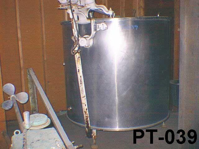 Usado 500 GALLON PROCESSOR TANK.  PFAUDLER SERIAL E94585