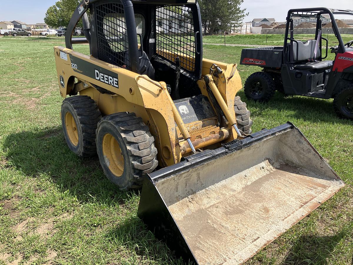 Used Deere 320 Skid Steer