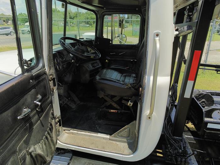 Used 2003 MACK RD 688S