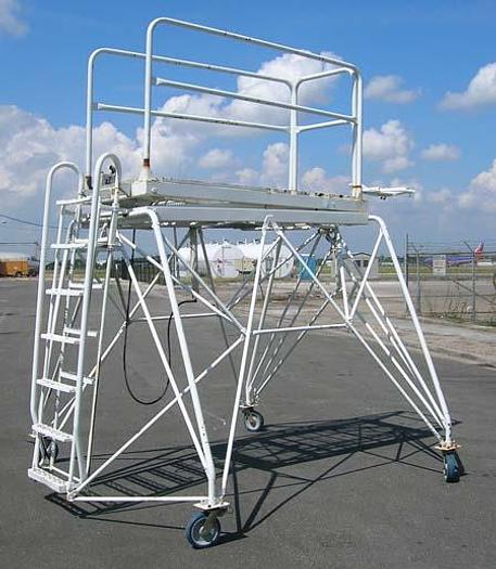 Used B-5 Maintenance stand