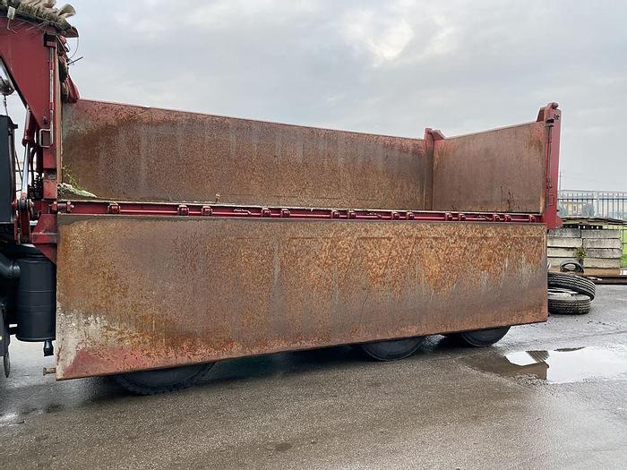 Usato 2007 IVECO TRAKKER 8*4 450 E/5 TRILATERALE