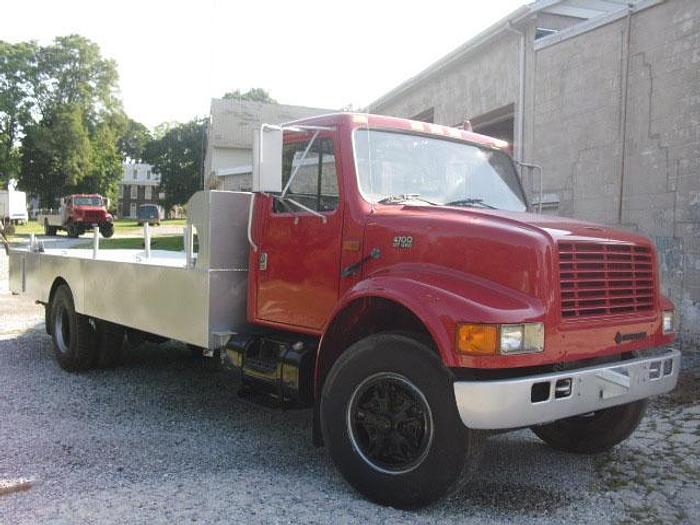 Used 1995 International 4700 & 1,000 Gallon Water Tank