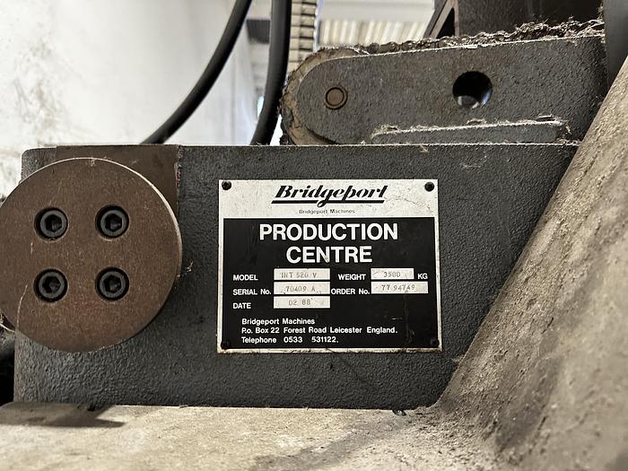 Installata 1988 BRIDGEPORT INTERACT 520 V