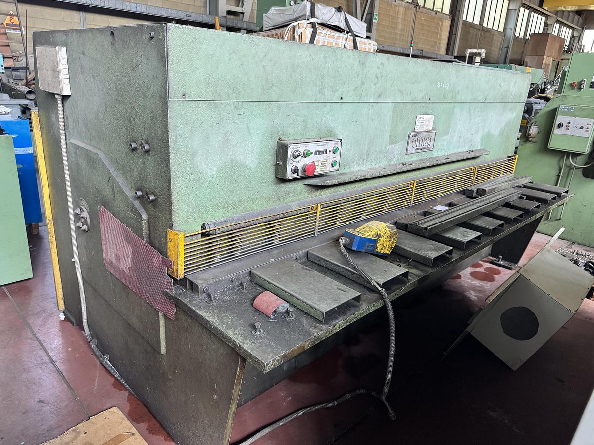 Buone Cesoia a Ghigliottina Oleodinamica OMAG CI 304