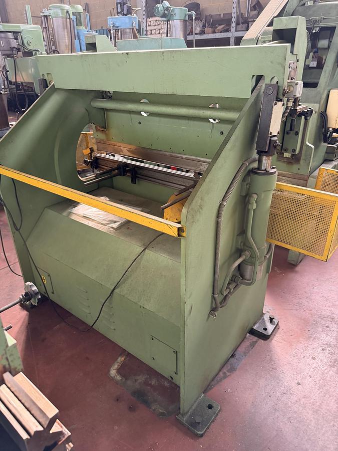 Usato Pressa Piegatrice Oleodinamica OMAG 1550