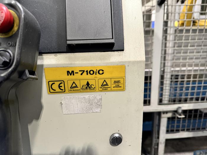 Usato FANUC Robot M-710i C