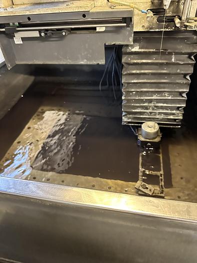 Installata Elettroerosione a Filo Cnc FANUC ROBOCUT ALPHA-1B