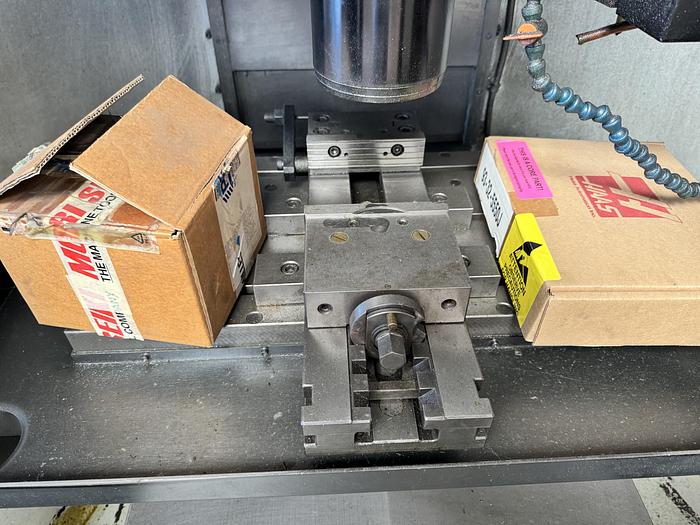 Ottime Centro di Lavoro Verticale MIKRON HAAS VCE 500