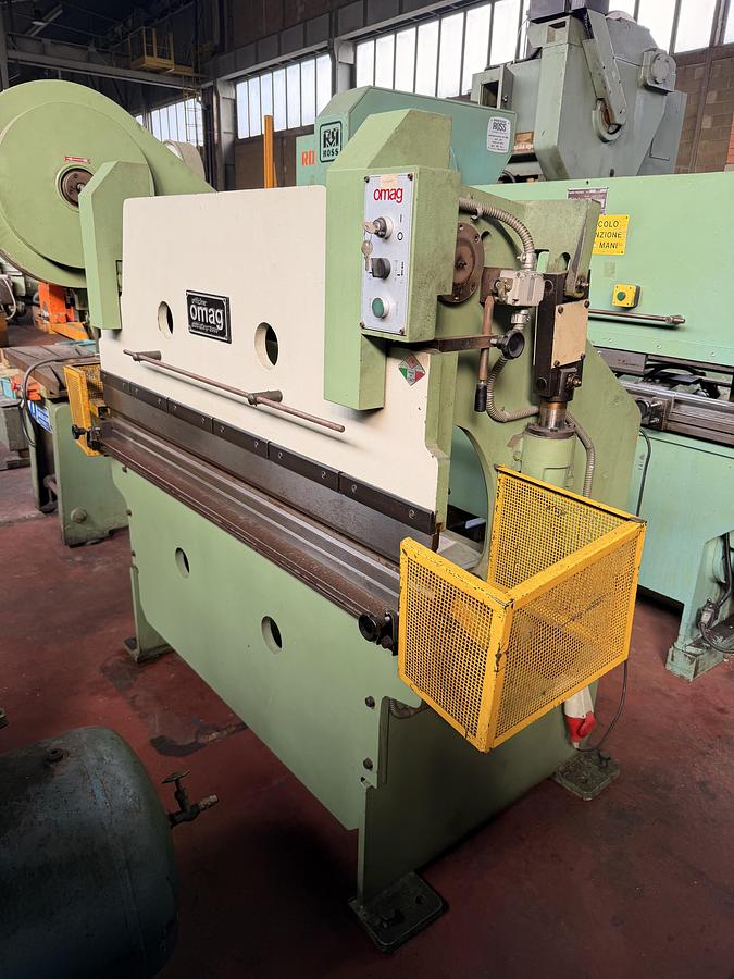 Usato Pressa Piegatrice Oleodinamica OMAG 1550