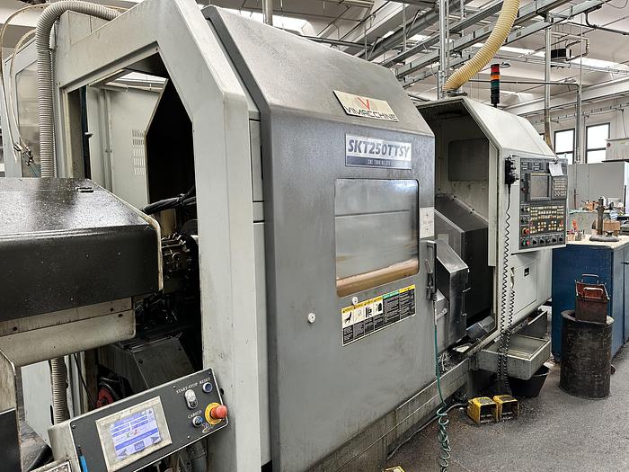 Installata Centro di Tornitura MultiHYUNDAI KIA SKT 250 TTSY / 18ITB