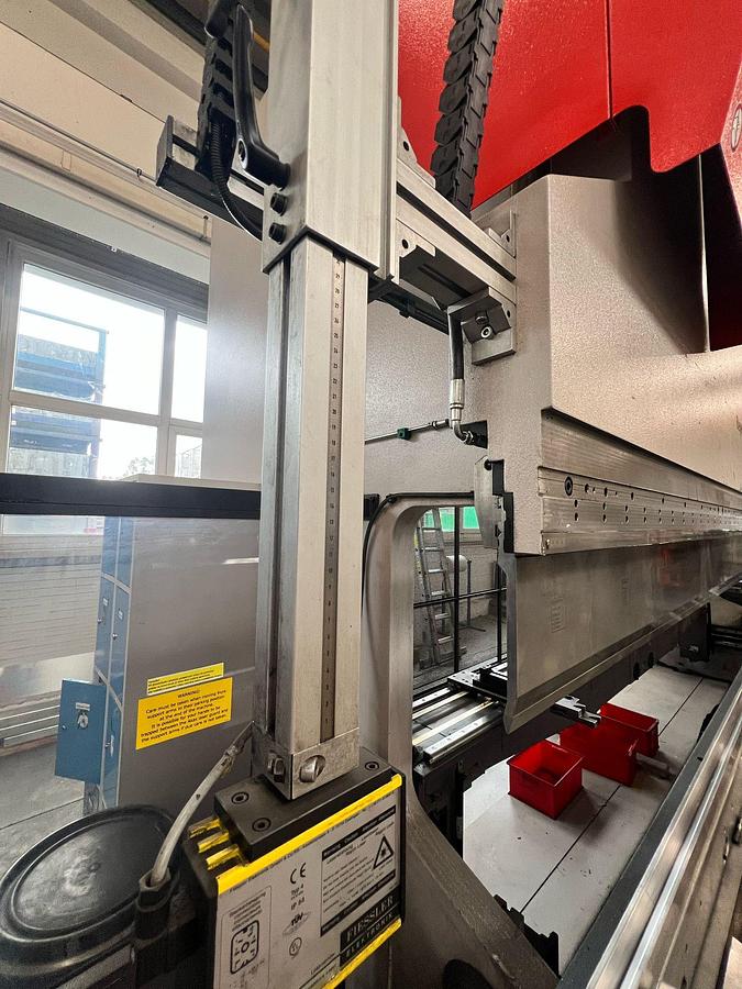 Installata Pressa Piegatrice Cnc BYSTRONIC XPERT 400 x 6200