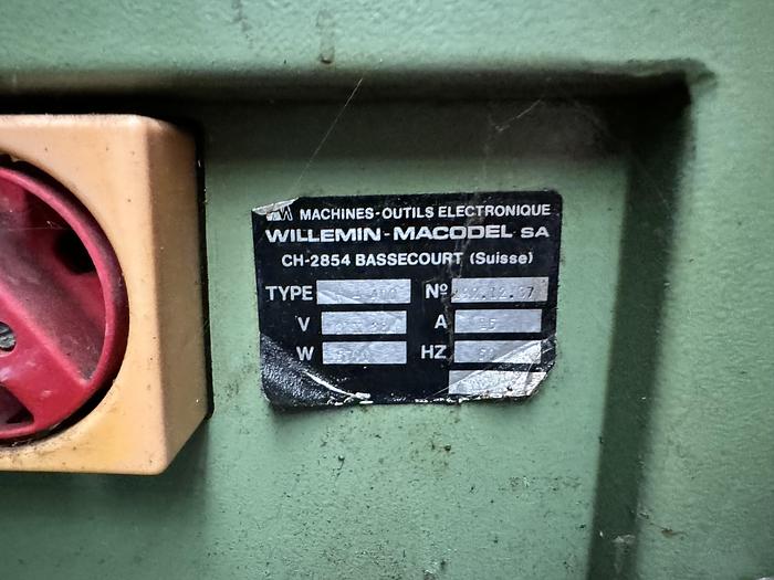 Usato Centro di lavoro verticale Willemin W 400