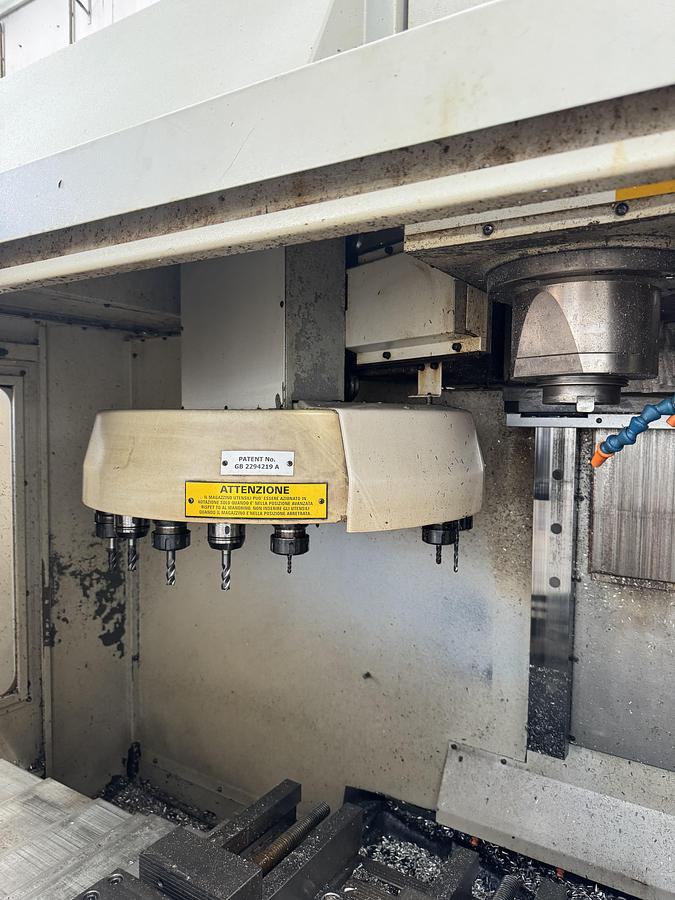 Installata 2000 BRIDGEPORT VMC 1000/22