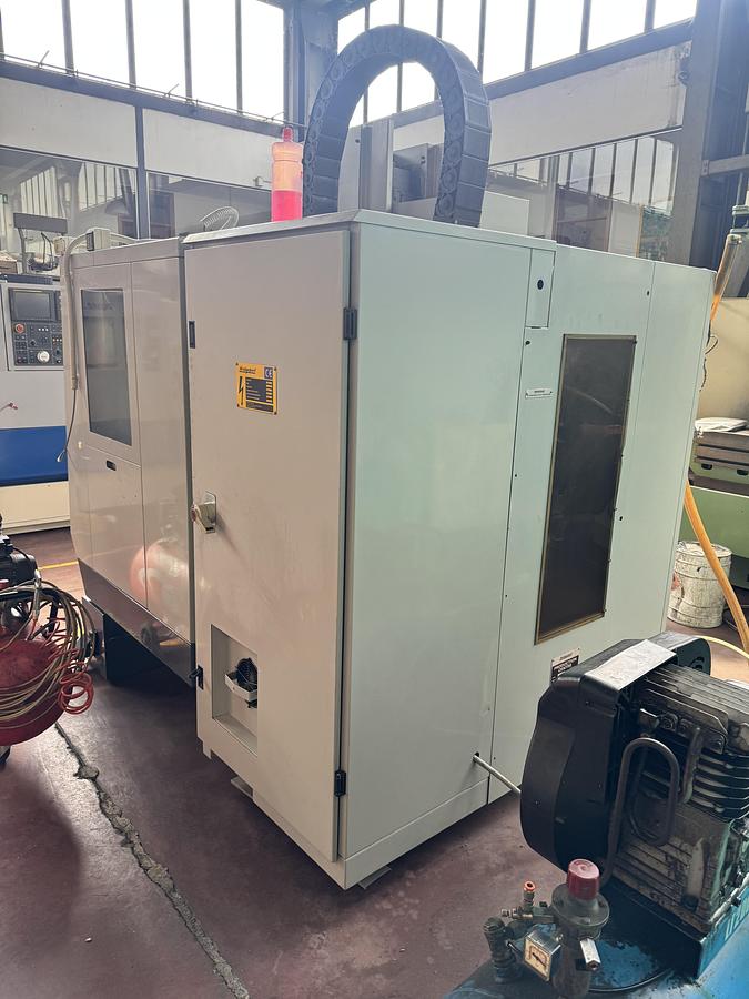 Buone 1996 BRIDGEPORT VMC 560 22