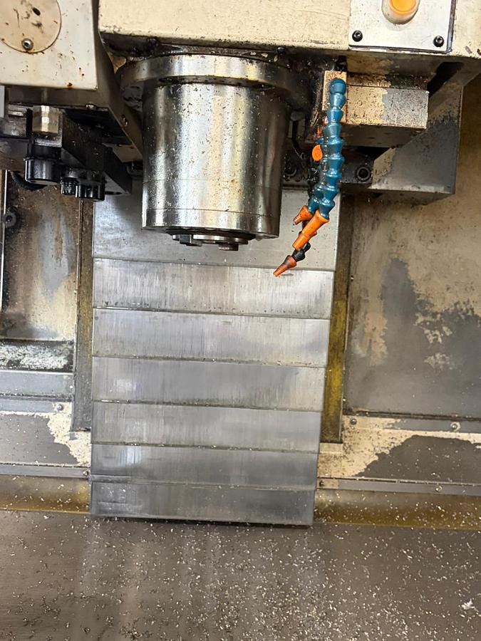 Usato Centro di Lavoro Verticale DAEWOO MYNX 500