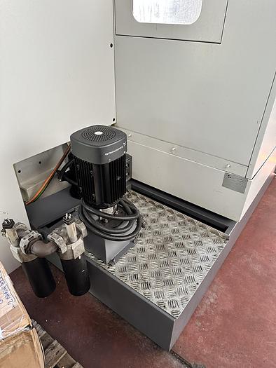 Ottime 2001 BRIDGEPORT VMC 800 22 XP