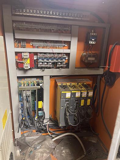 Discrete Centro di Lavoro Verticale JOHNFORD VMC 1020 A