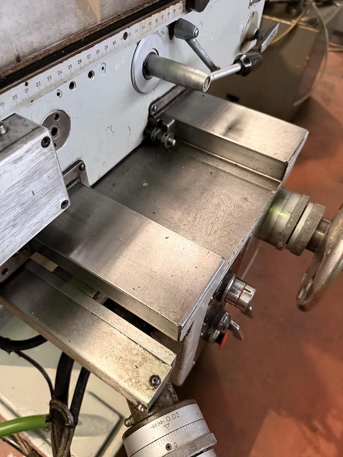 Ottime Fresatrice a Torretta ALCOR F10AOC