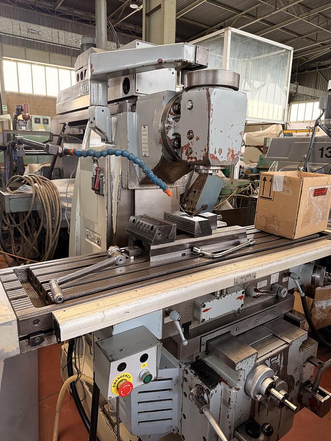 Usato Fresatrice Universale