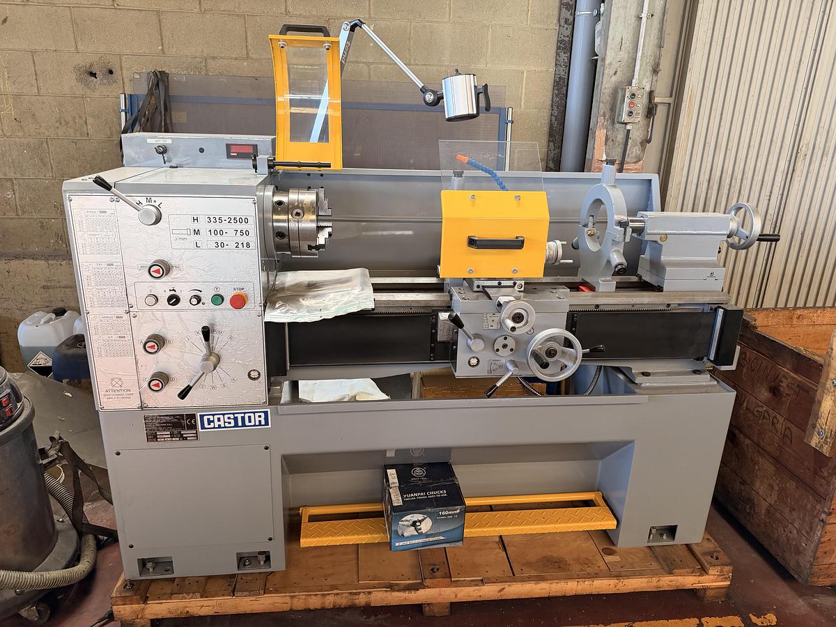 Tornio Parallelo CASTOR 200 LV
