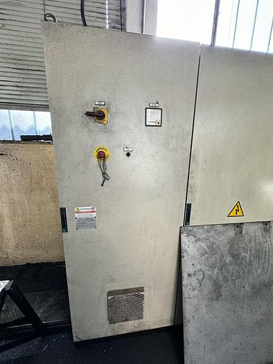 Installata Fresa a Banco Fisso GLOBE TRADE U 2600 CNC