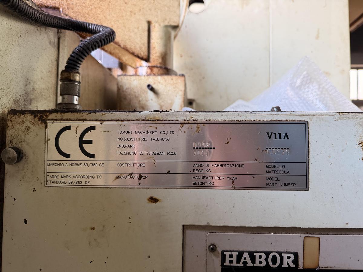 Usato Centro di Lavoro Verticale TAKUMI SEIKI V11A