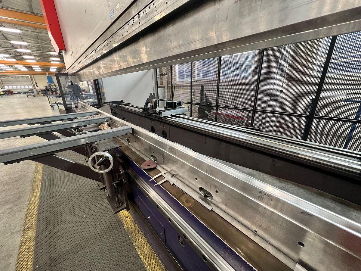 Installata Pressa Piegatrice Cnc BYSTRONIC XPERT 400 x 6200