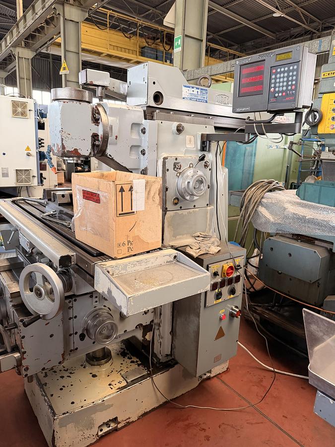 Usato Fresatrice Universale