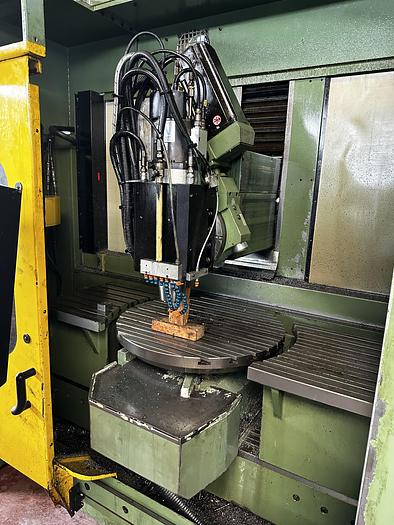 Ottime Centro di Lavoro a 5 Assi CB FERRARI B18 - E520D