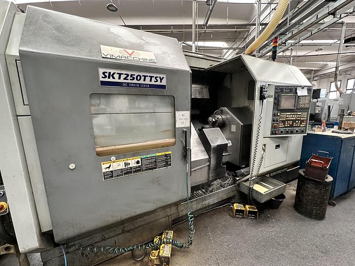 Installata Centro di Tornitura Multiasse HYUNDAI KIA SKT 250 TTSY / 18ITB