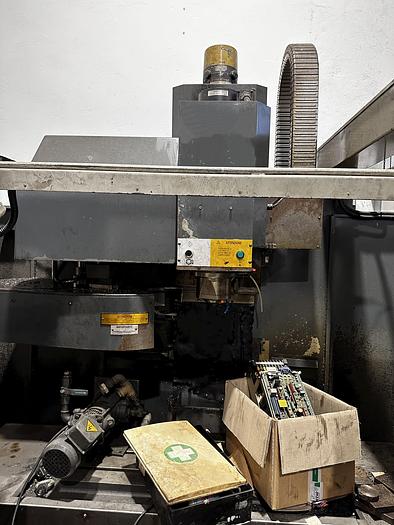 Installata 1988 BRIDGEPORT INTERACT 520 V