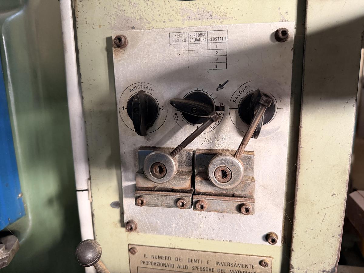 Buone Segatrice a Nastro Verticale SENAS 300