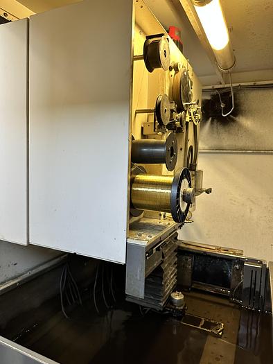 Installata Elettroerosione a Filo Cnc FANUC ROBOCUT ALPHA-1B