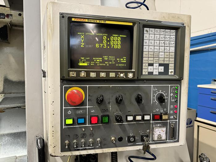 Usato Centro di Lavoro Verticale DAEWOO MYNX 500