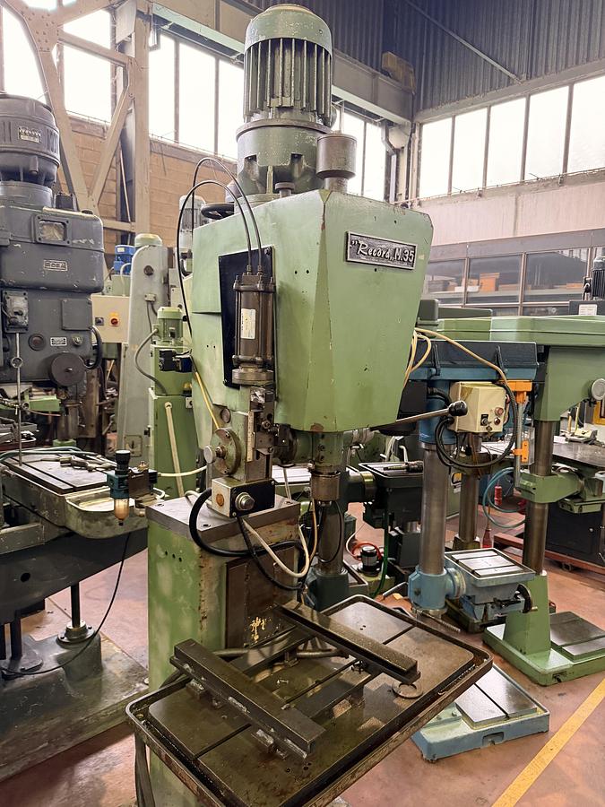 Usato Maschiatrice a colonna RECORD M 35