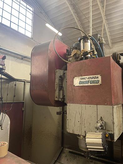 Discrete Centro di Lavoro Verticale JOHNFORD VMC 1020 A